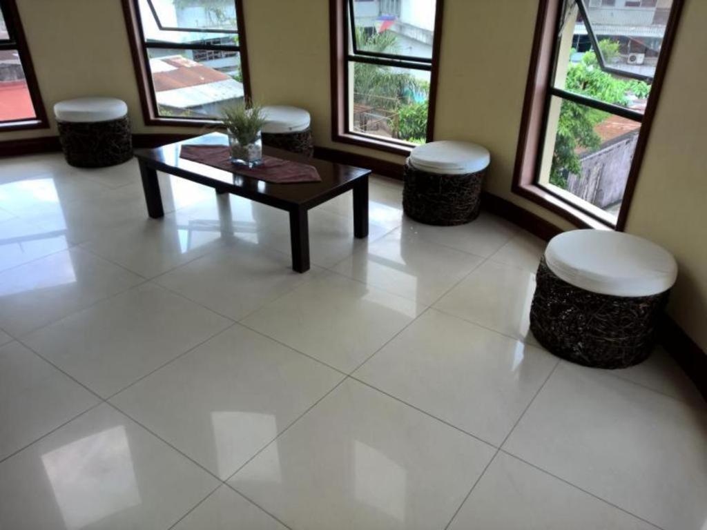 Naga Land Hotel Buitenkant foto